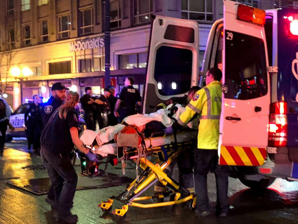 3 Hurt In Downtown Seattle Shooting: Investigation Underway 3 Hurt In Downtown Seattle Shooting: Investigation Underway