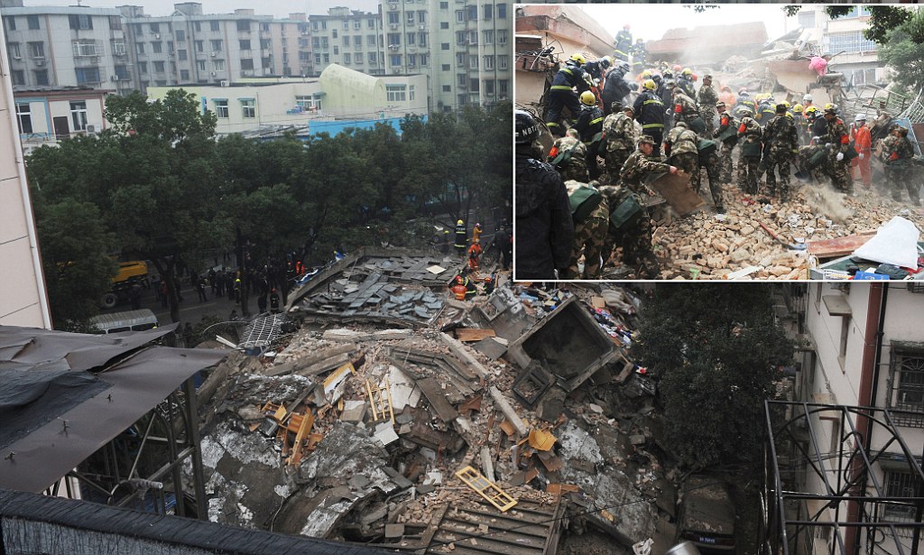 600-Year-Old Structure In China Partially Collapses; Tourists Affected 600-Year-Old Structure In China Partially Collapses; Tourists Affected