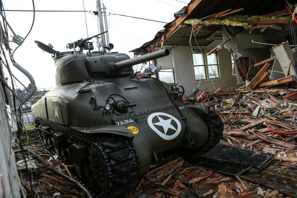 98-Year-Old Veteran Uses Sherman Tank To Demolish Tesla 98-Year-Old Veteran Uses Sherman Tank To Demolish Tesla