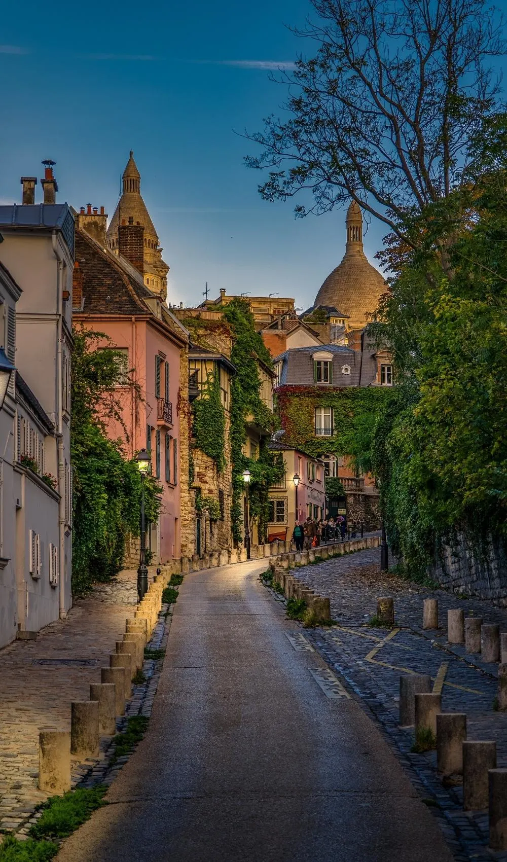 A Local's Guide To The Best Neighborhoods In Paris A Local's Guide To The Best Neighborhoods In Paris