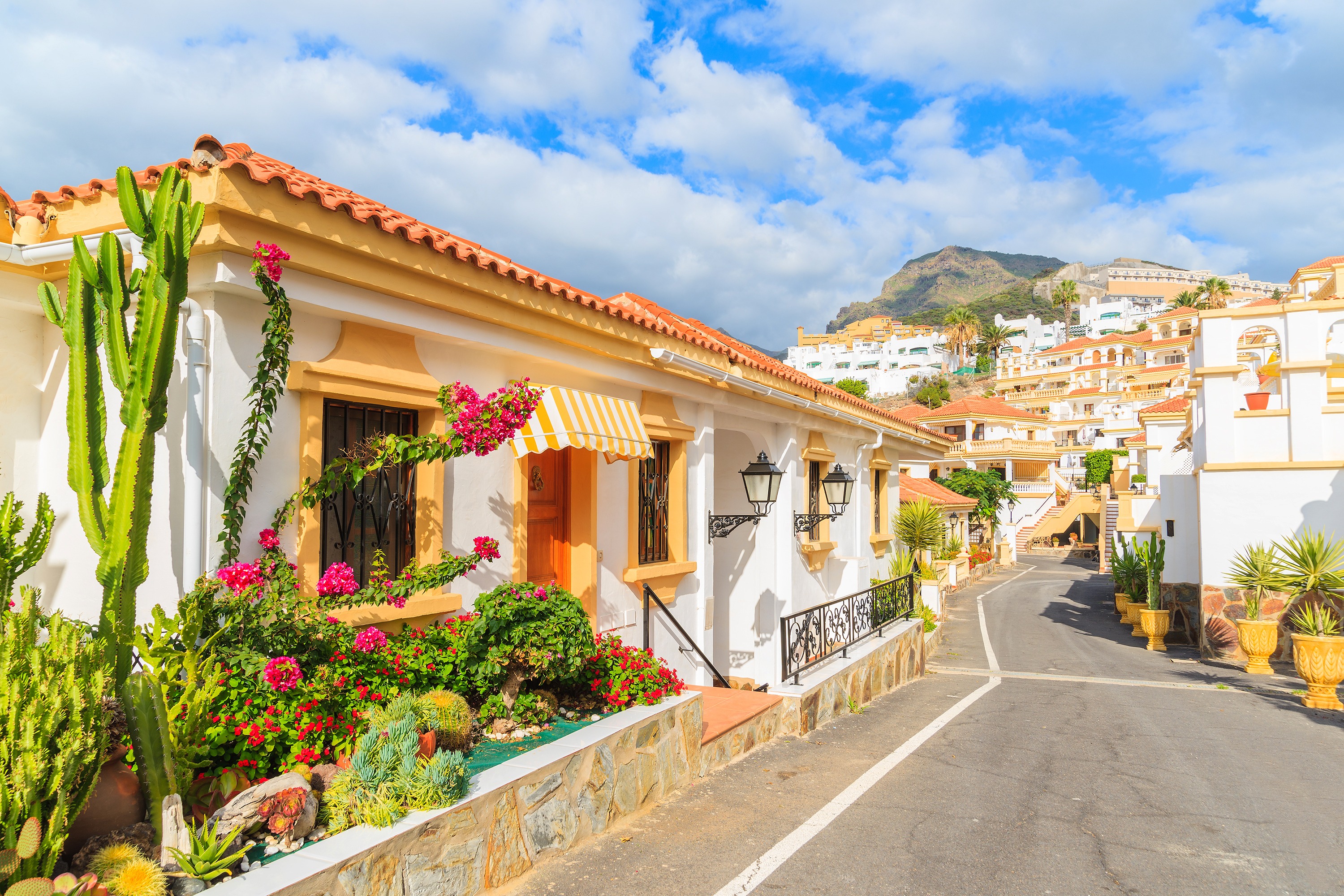 A Place In The Sun: Making Your Overseas Property Dreams A Reality A Place In The Sun: Making Your Overseas Property Dreams A Reality