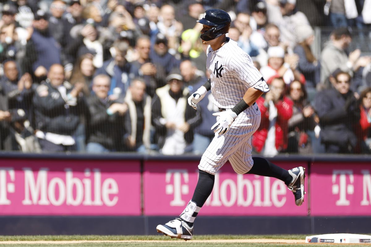 Aaron Judge's 3 Home Runs Power Yankees To Record-Breaking 9-Homer Game Aaron Judge's 3 Home Runs Power Yankees To Record-Breaking 9-Homer Game