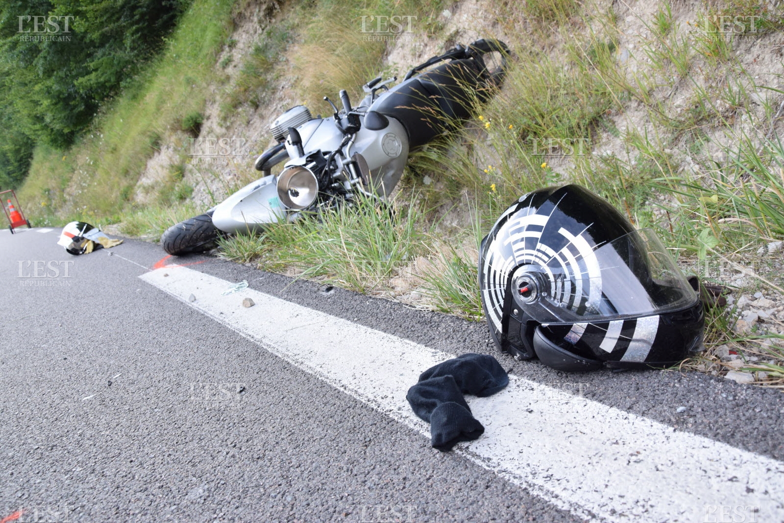 Accident Mortel À Séoul : Effondrement De Chaussée Provoque La Mort D'un Motard Accident Mortel À Séoul : Effondrement De Chaussée Provoque La Mort D'un Motard