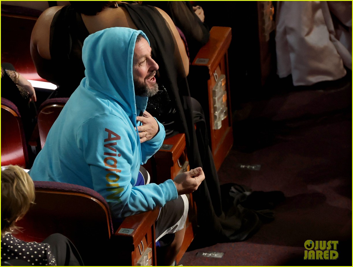 Adam Sandler's Oscars 2025 Cameo: A Detailed Look At The Outfit, Joke, And Timothée Chalamet Interaction Adam Sandler's Oscars 2025 Cameo: A Detailed Look At The Outfit, Joke, And Timothée Chalamet Interaction