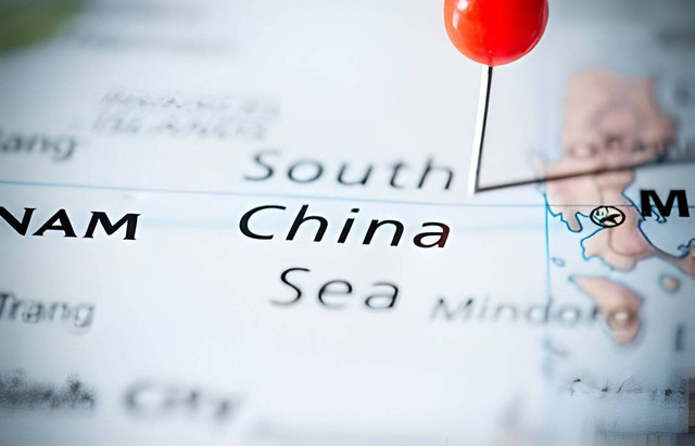 AHY Dan Proyek Tembok Laut: Implikasi Keterlibatan China AHY Dan Proyek Tembok Laut: Implikasi Keterlibatan China
