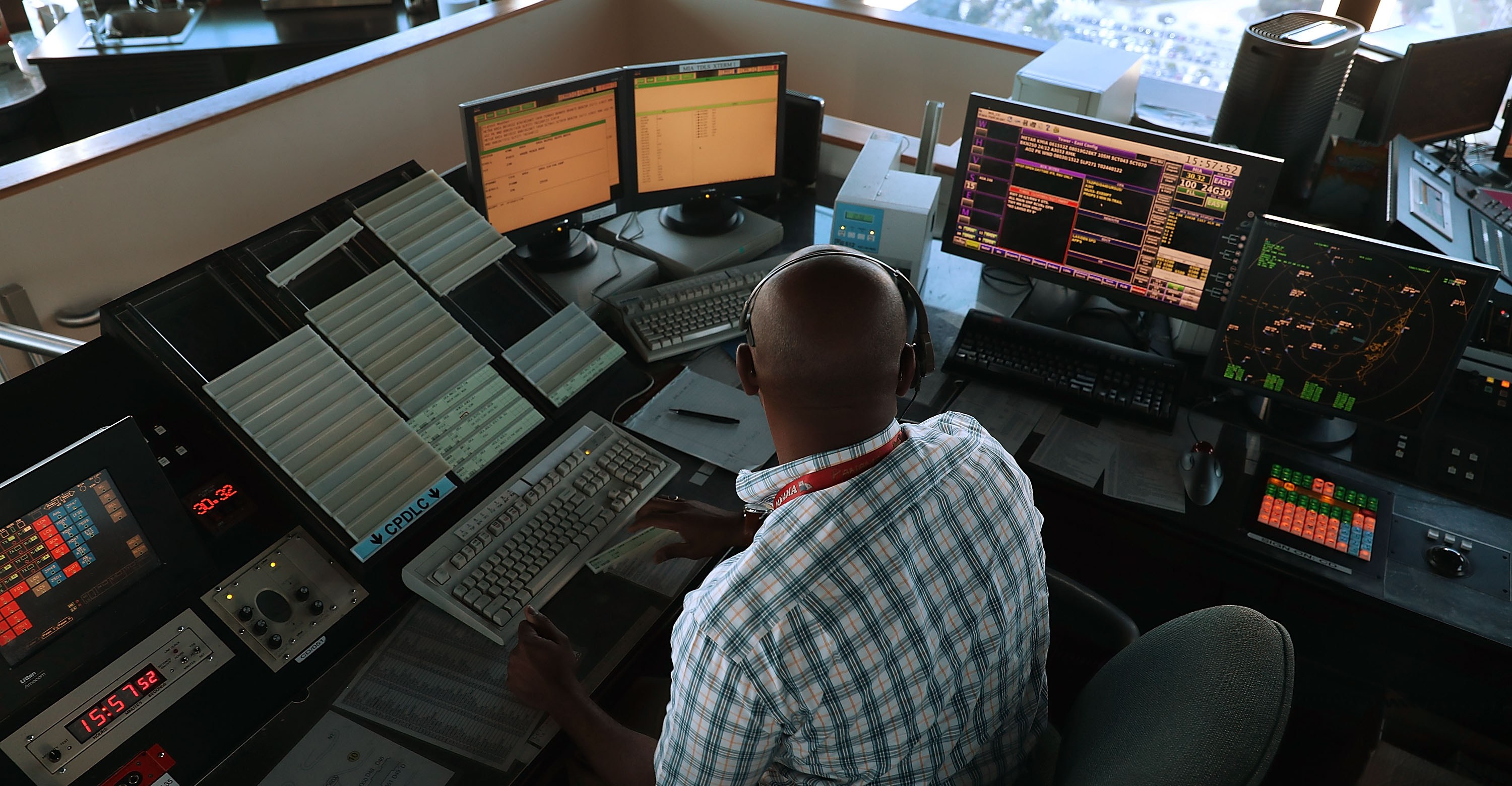 Air Traffic Controllers Link Newark Airport Issues To Trump Administration Policy Air Traffic Controllers Link Newark Airport Issues To Trump Administration Policy