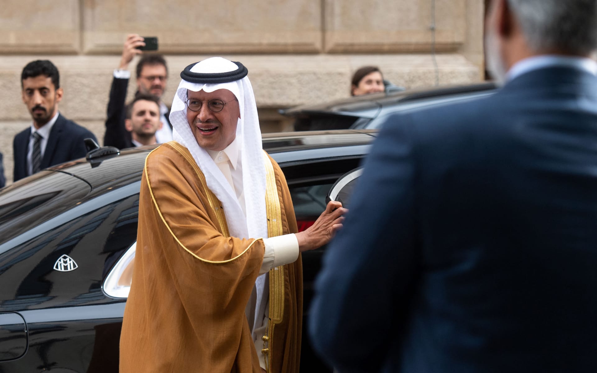 الاستثمار الأجنبي و تعزيز التعاون التجاري: وزير التجارة السعودي يزور أذربيجان الاستثمار الأجنبي و تعزيز التعاون التجاري: وزير التجارة السعودي يزور أذربيجان