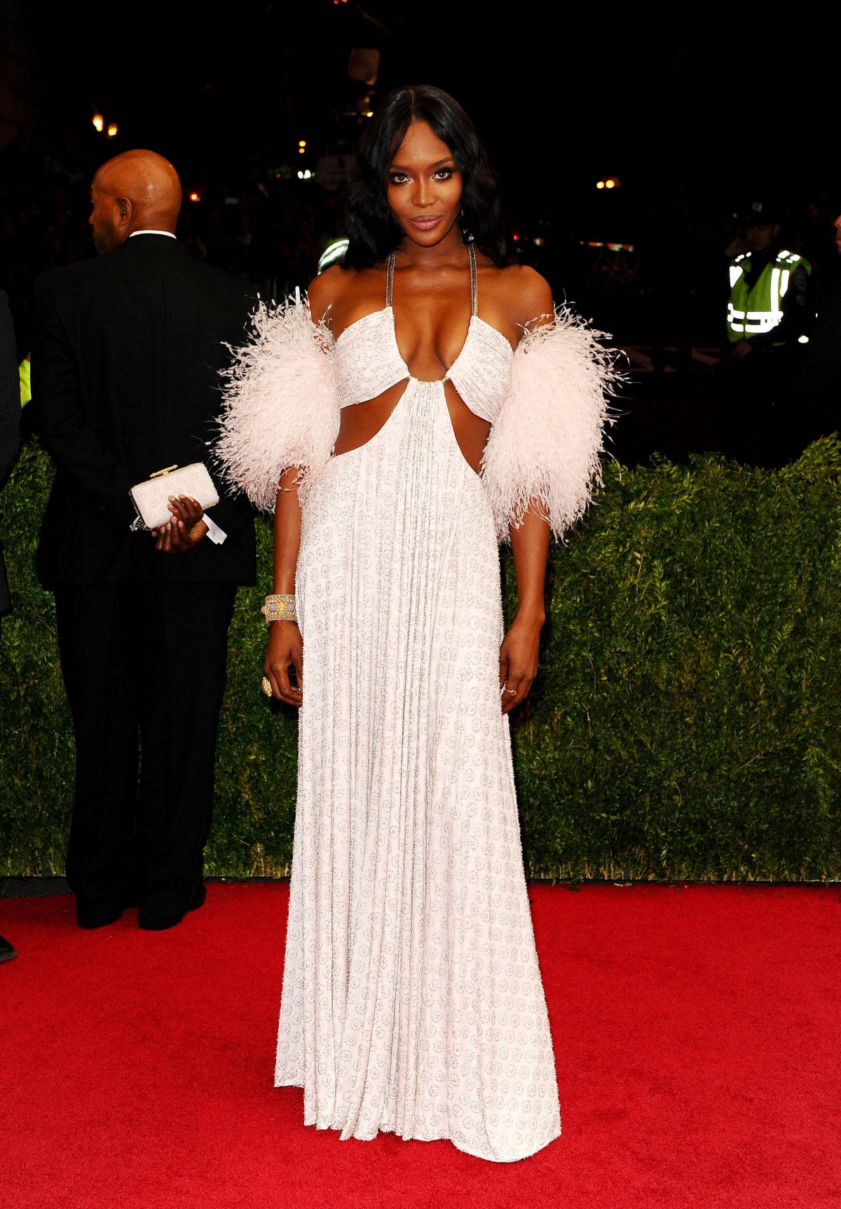 Alleged Naomi Campbell Met Gala Ban Sparks Speculation Of Wintour Rift Alleged Naomi Campbell Met Gala Ban Sparks Speculation Of Wintour Rift