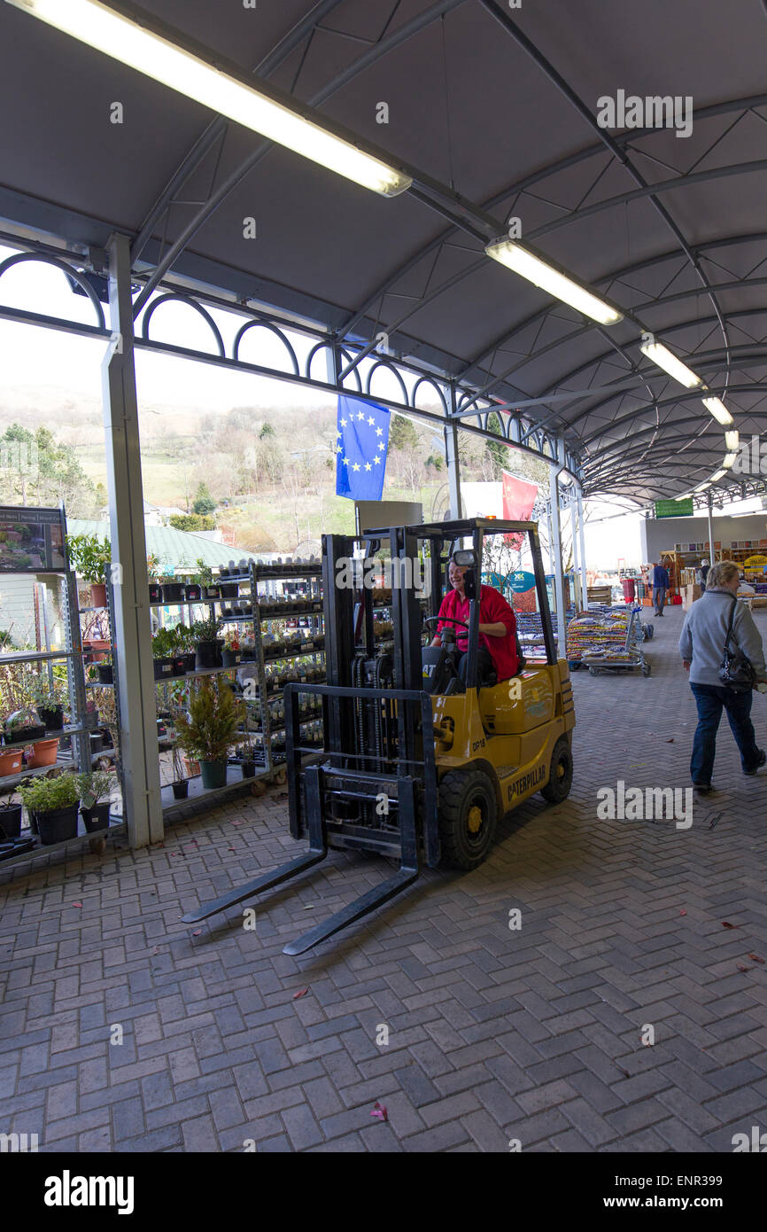 Ambleside Couple Deny Stealing £300 From Hayes Garden World Ambleside Couple Deny Stealing £300 From Hayes Garden World