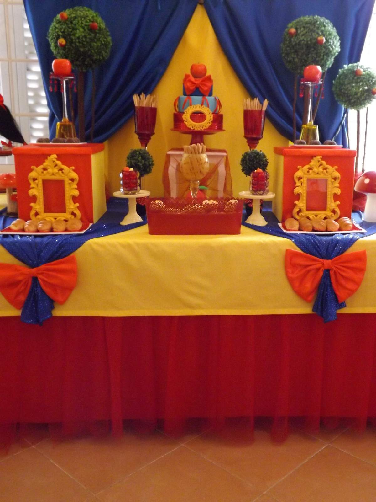 Analyzing A Failed Snow White Themed Birthday Party In Spain Analyzing A Failed Snow White Themed Birthday Party In Spain