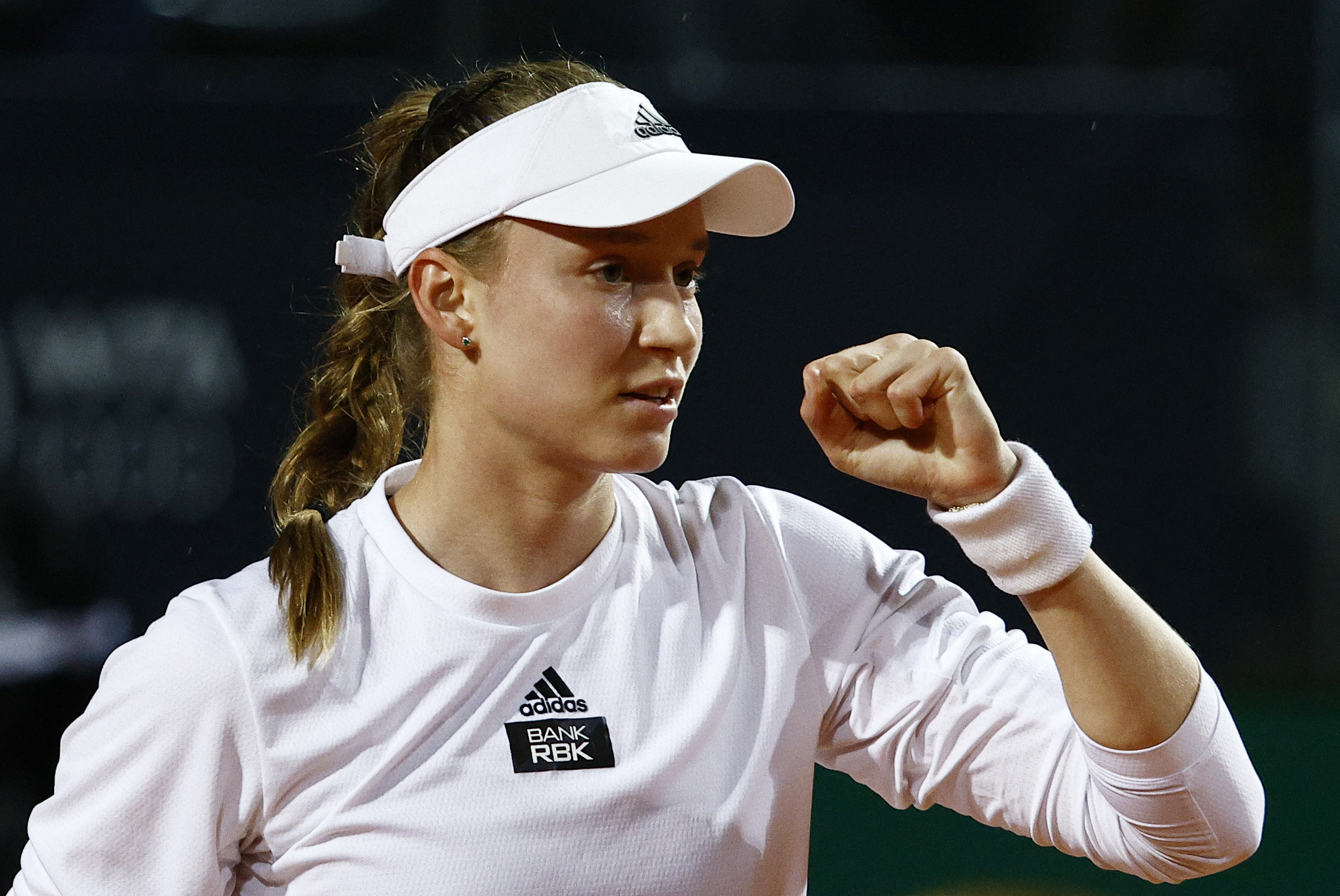 Andreescu Defeats Rybakina, Advances To Italian Open Fourth Round Andreescu Defeats Rybakina, Advances To Italian Open Fourth Round