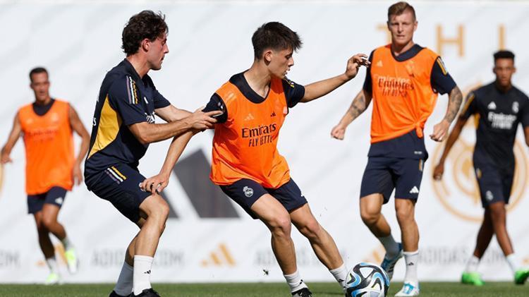 Arda Güler'in Kariyeri: Real Madrid'in Yeni Teknik Direktörünün Etkisi Arda Güler'in Kariyeri: Real Madrid'in Yeni Teknik Direktörünün Etkisi