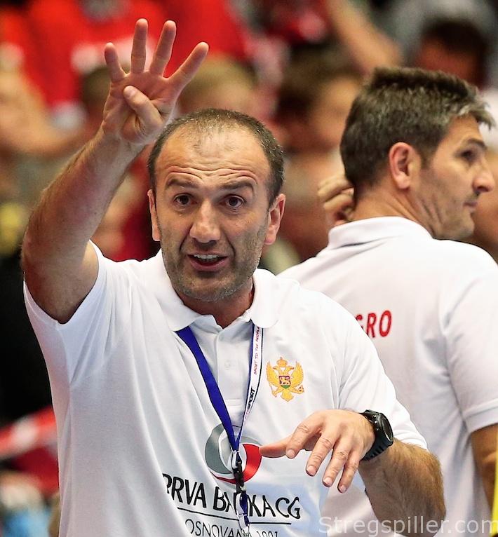 Barcelona's Quarter-Final Berth: Raphinha's Crucial Role Barcelona's Quarter-Final Berth: Raphinha's Crucial Role