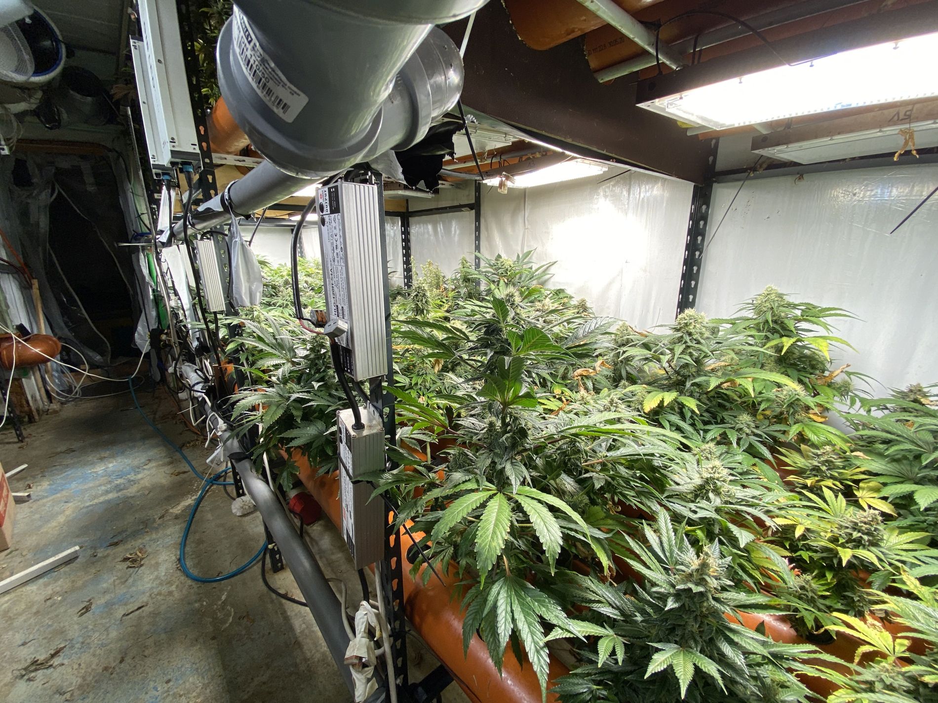 Bayern: Verdacht Des Illegalen Marihuana-Verkaufs In Automatenkiosk Bayern: Verdacht Des Illegalen Marihuana-Verkaufs In Automatenkiosk