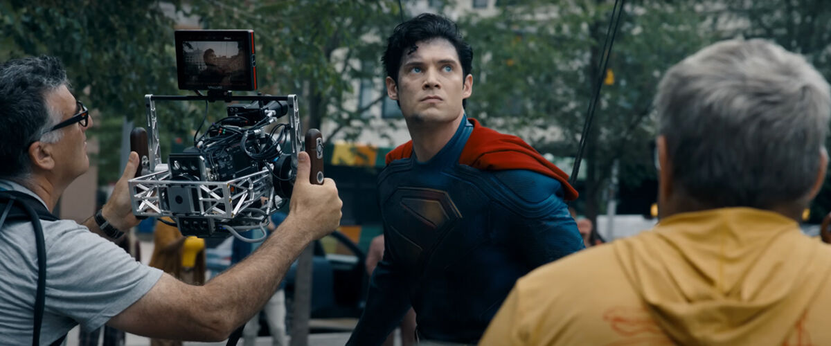 Behind The Scenes: Hawkgirl Actor On Superman's Flight Sequences And Costume Behind The Scenes: Hawkgirl Actor On Superman's Flight Sequences And Costume