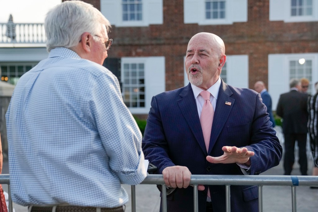 Bernard Kerik, Ex-NYPD Commissioner, Undergoes Hospital Treatment Bernard Kerik, Ex-NYPD Commissioner, Undergoes Hospital Treatment