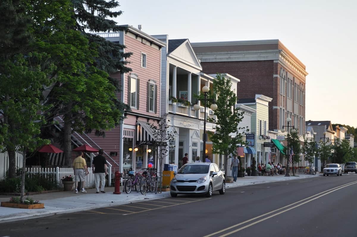 Best College Towns In Michigan: [City Name] Leads The Pack