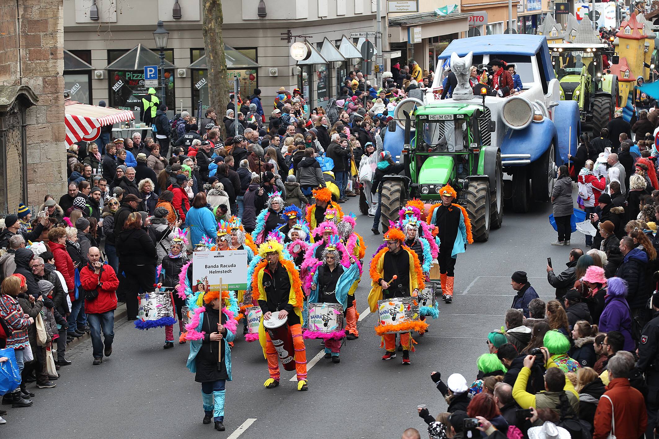 Braunschweiger Schoduvel: Highlights Und Programm Des Karnevalsumzugs Braunschweiger Schoduvel: Highlights Und Programm Des Karnevalsumzugs