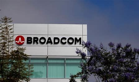 Broadcom's VMware Acquisition: Significant Price Hike Concerns Raised By AT&T Broadcom's VMware Acquisition: Significant Price Hike Concerns Raised By AT&T