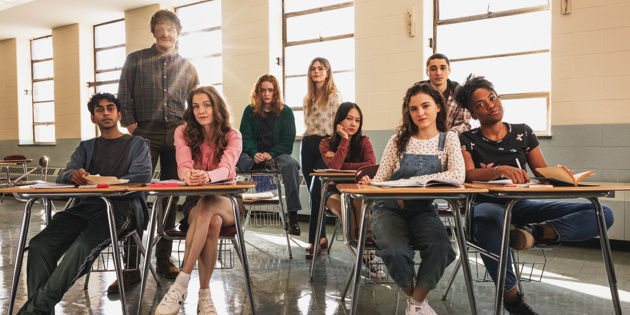Broadway Buzz: Mia Farrow Supports Sadie Sink In Broadway Buzz: Mia Farrow Supports Sadie Sink In