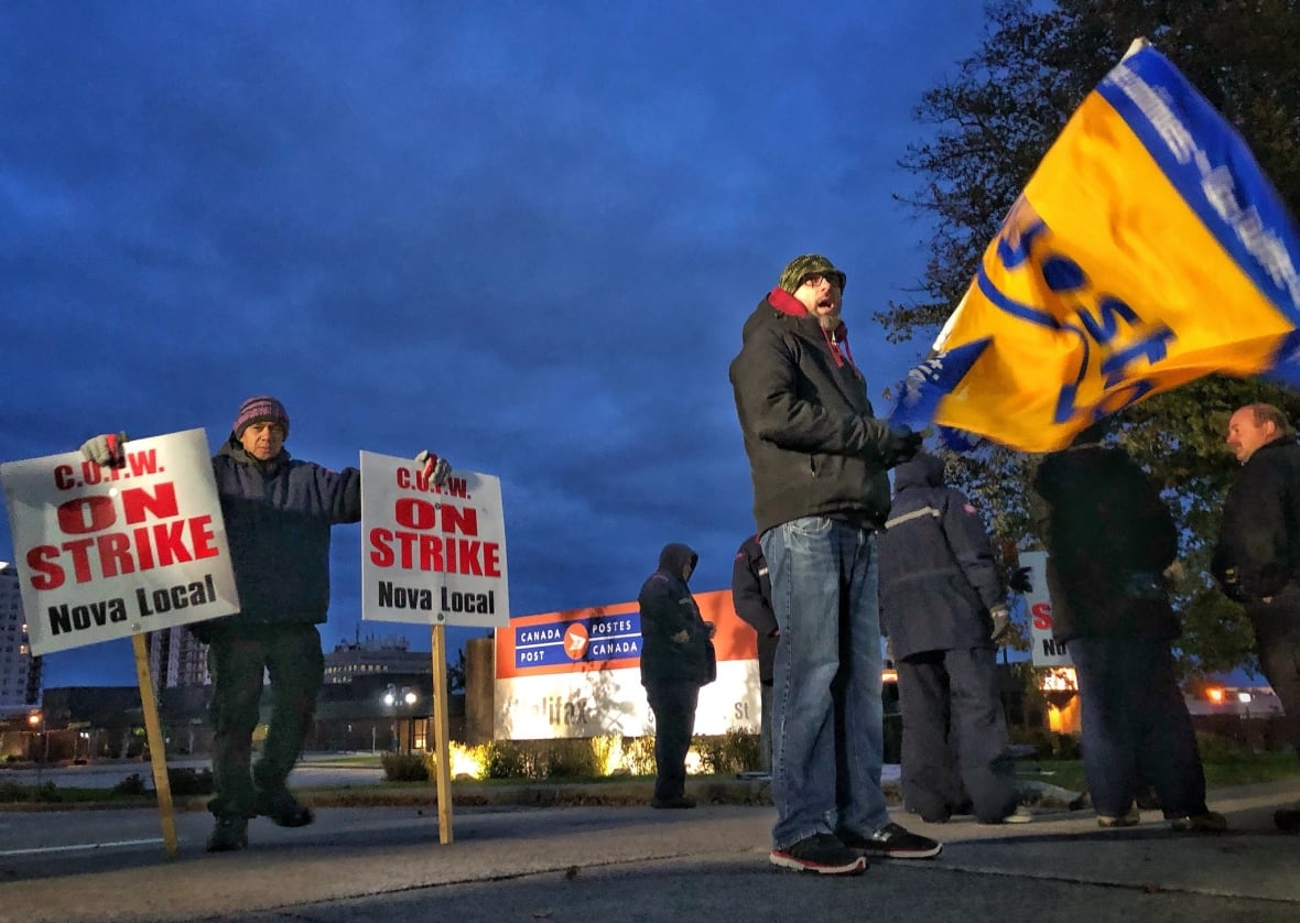 Canada Post Strike Averted? New Offers On The Table Canada Post Strike Averted? New Offers On The Table