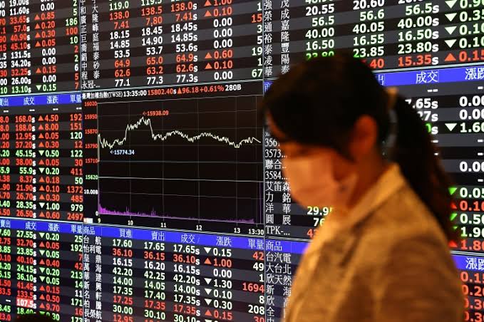 Canadian Business Confidence Falters: Léger Poll Highlights Trade And Recession Worries Canadian Business Confidence Falters: Léger Poll Highlights Trade And Recession Worries