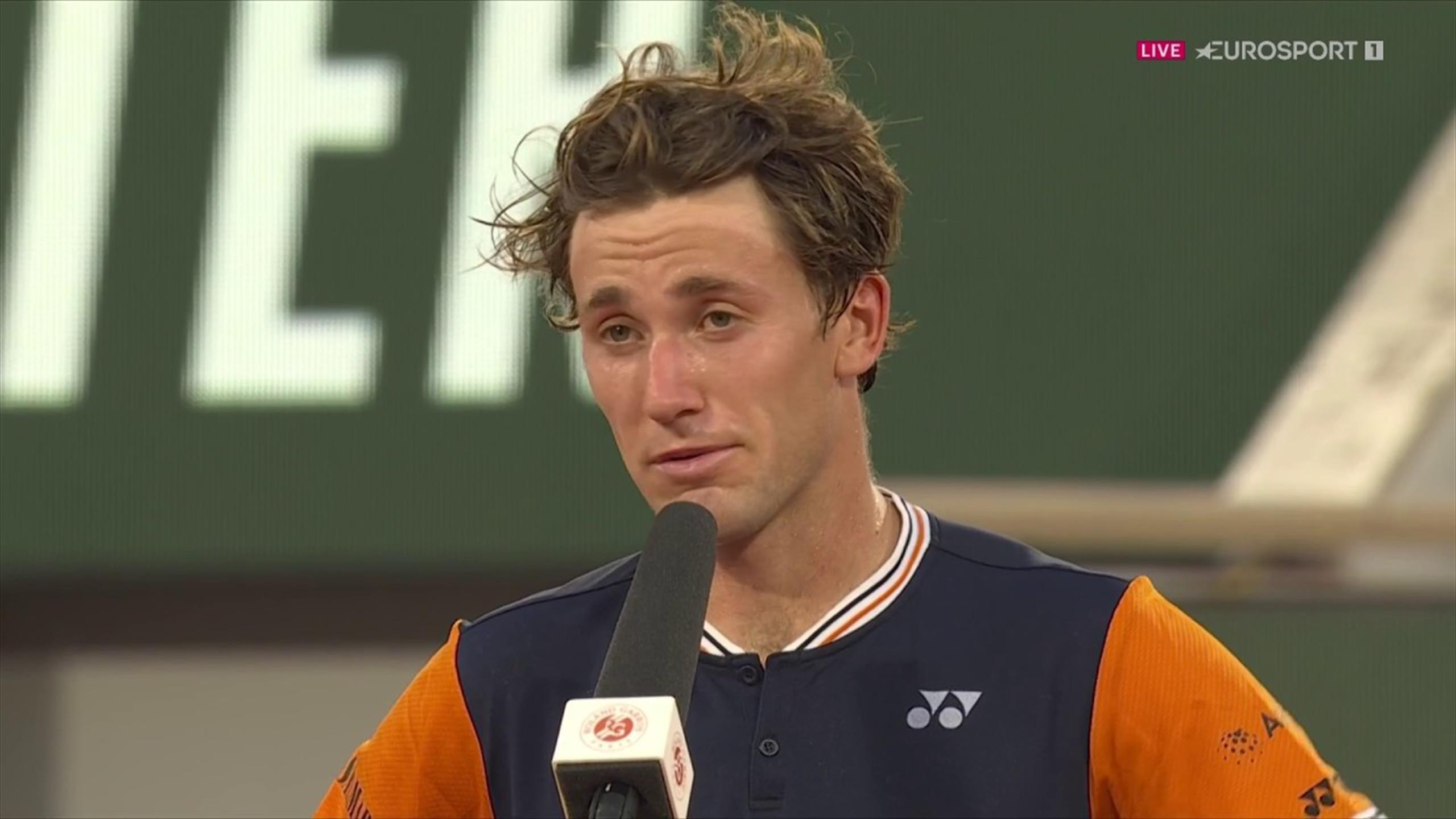 Casper Ruud's Knee Injury Costs Him Roland-Garros Match Against Nuno Borges Casper Ruud's Knee Injury Costs Him Roland-Garros Match Against Nuno Borges
