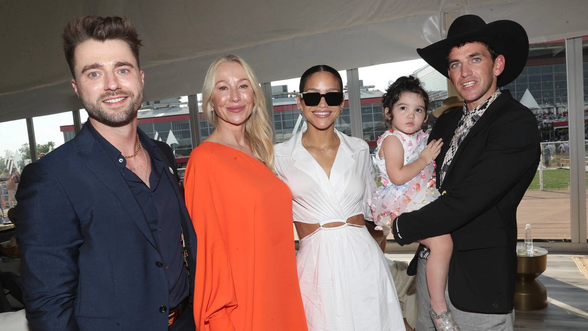 Cassie Ventura And Alex Fine's Red Carpet Appearance: Pregnant Cassie's Debut Cassie Ventura And Alex Fine's Red Carpet Appearance: Pregnant Cassie's Debut
