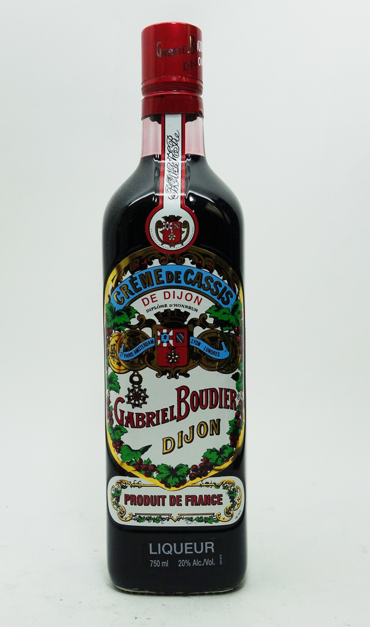 Cassis Blackcurrant: From Berry To Bottle – A Production Overview Cassis Blackcurrant: From Berry To Bottle – A Production Overview