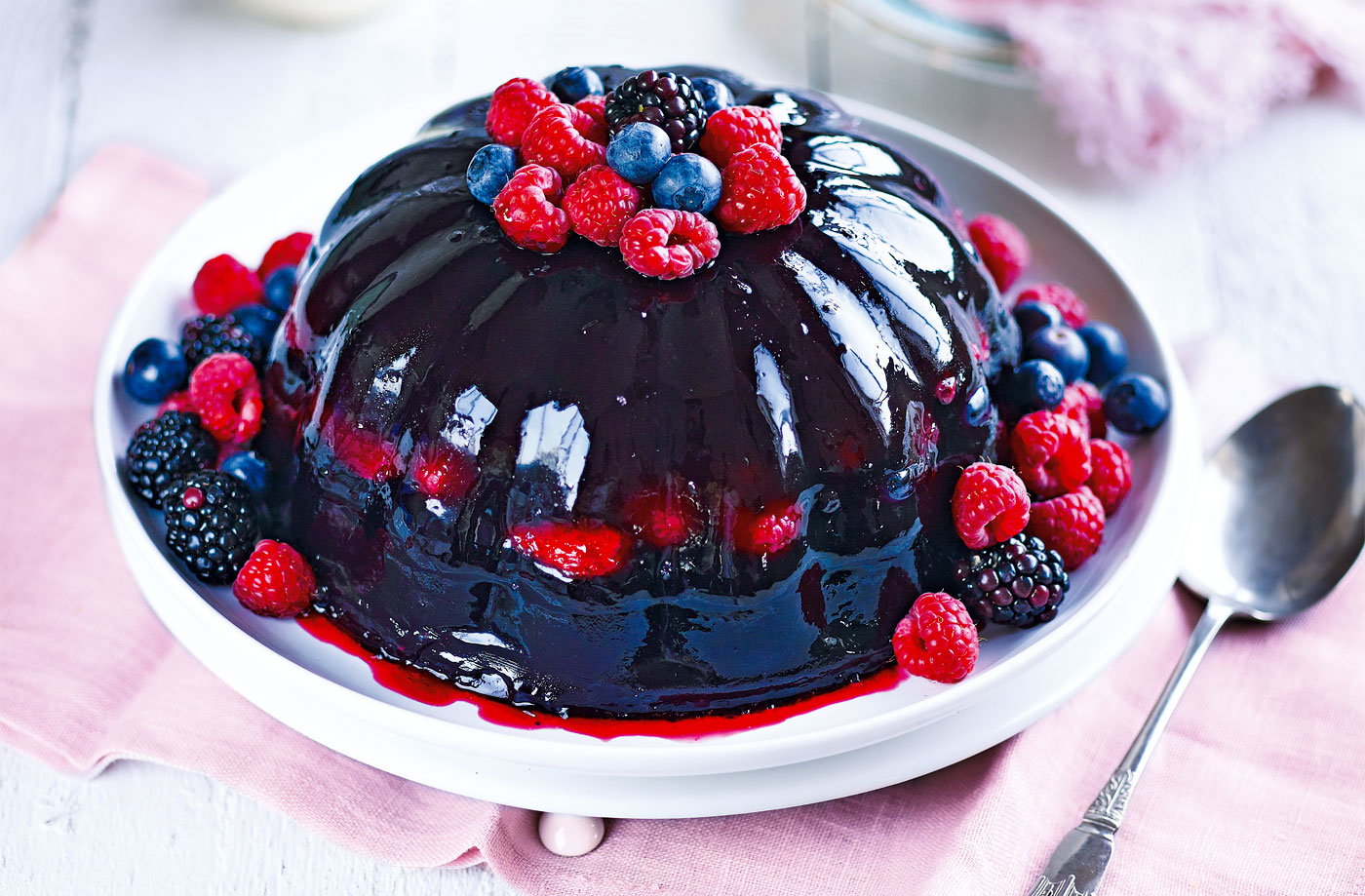 Cassis Blackcurrant: Production, Uses, And Recipes Cassis Blackcurrant: Production, Uses, And Recipes