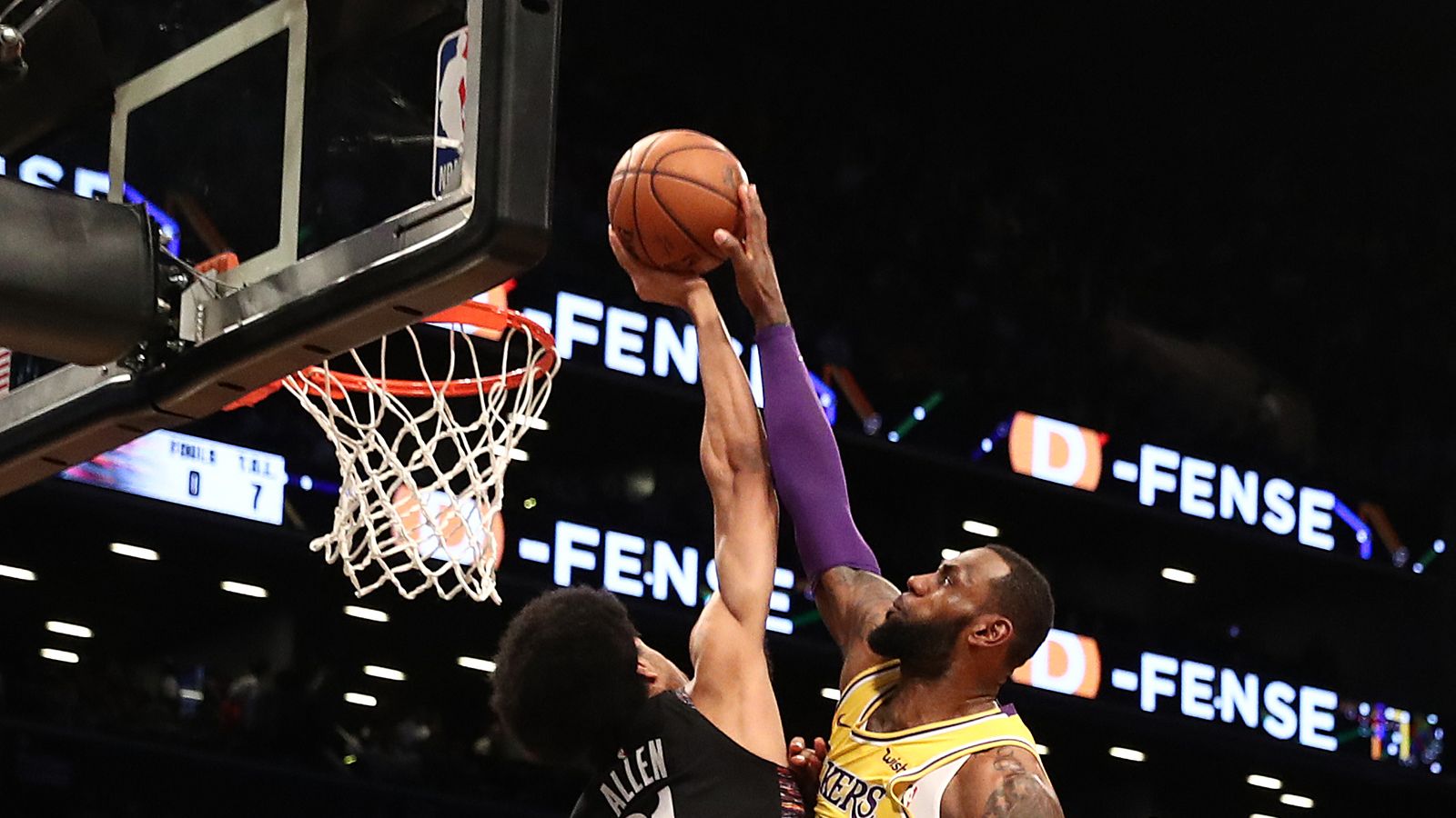 Cavs Jarrett Allen's LeBron-esque Dunk Highlights Big Win Over Knicks