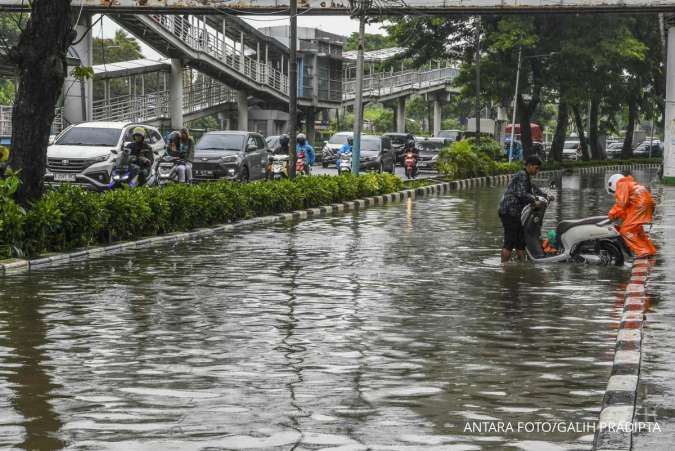 Cek Cuaca Jawa Tengah Besok (23/4): Waspada Hujan Deras Cek Cuaca Jawa Tengah Besok (23/4): Waspada Hujan Deras