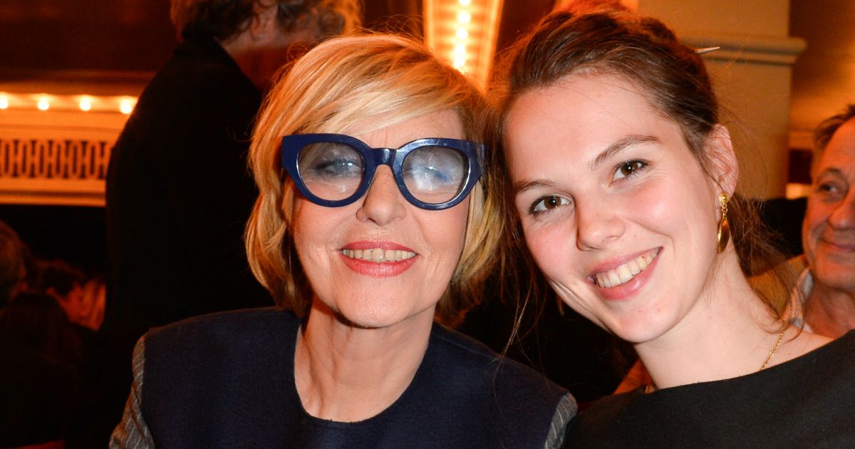 Chantal Ladesou Et Sa Famille : Une Vie À La Campagne Chantal Ladesou Et Sa Famille : Une Vie À La Campagne