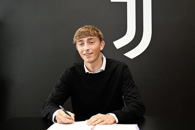 Chelsea Target Dean Huijsen: Transfer Deadline Looms Chelsea Target Dean Huijsen: Transfer Deadline Looms