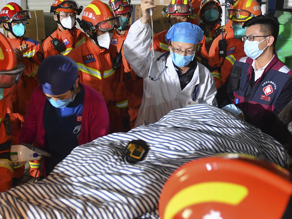 Chinese Tower's Partial Collapse Triggers Tourist Evacuation Chinese Tower's Partial Collapse Triggers Tourist Evacuation