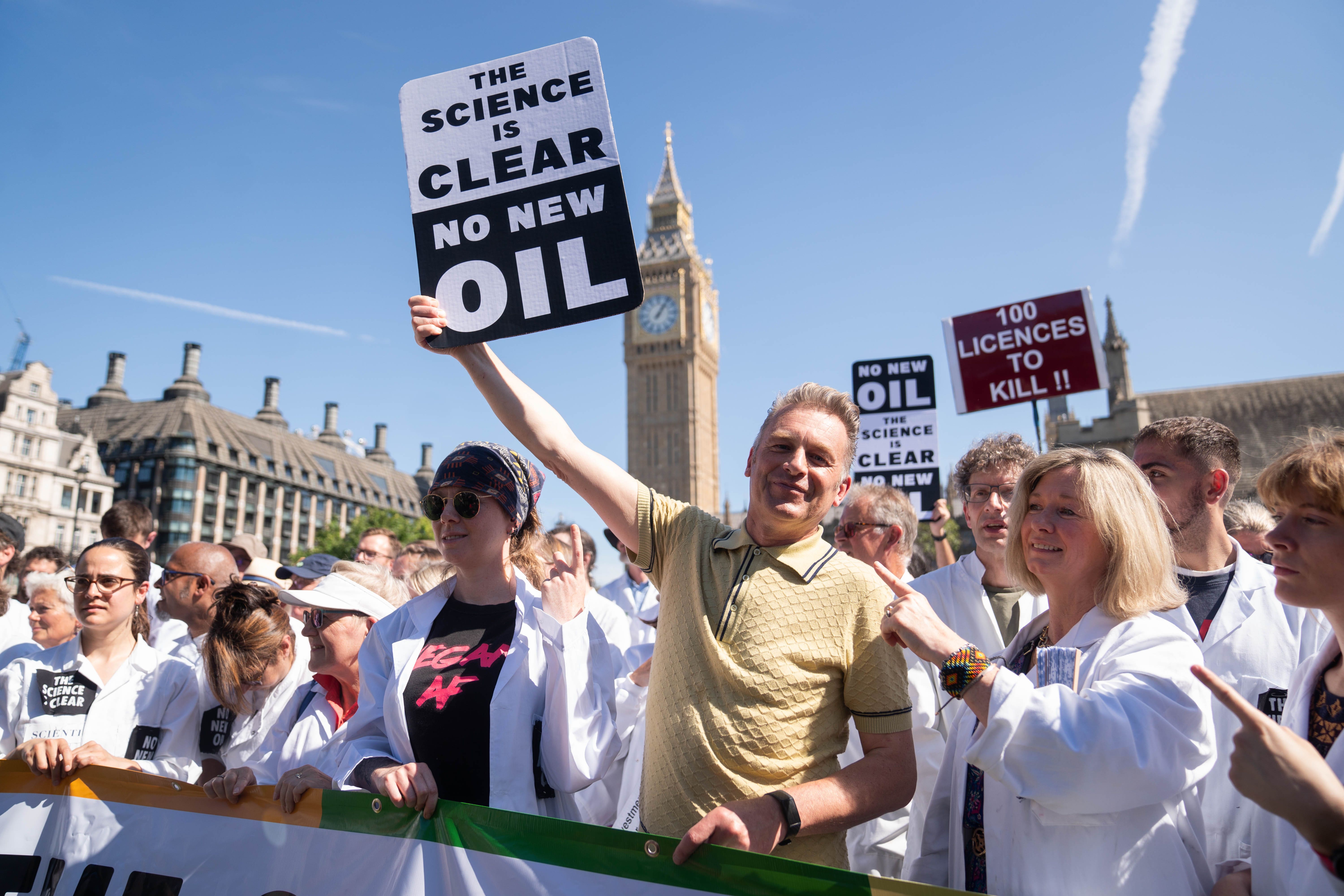 Chris Packham Slams Trump's Climate Actions As Chris Packham Slams Trump's Climate Actions As