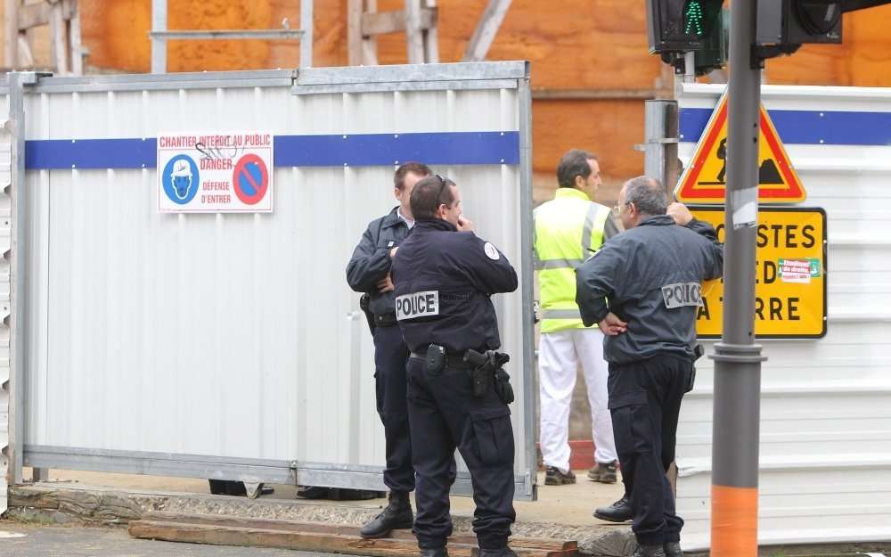 Chute Mortelle À Dijon : Un Jeune Ouvrier Décède Après Une Chute Du 4e Étage Chute Mortelle À Dijon : Un Jeune Ouvrier Décède Après Une Chute Du 4e Étage