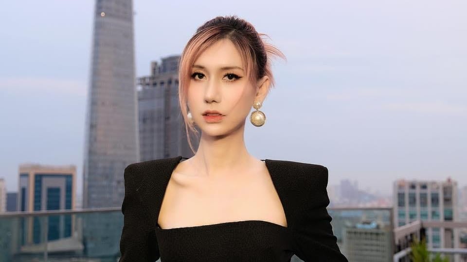 Chuyển Giới Thành Công: Cận Cảnh Nhan Sắc Thăng Hạng Của Lynk Lee Và Tình Yêu Vững Bền Chuyển Giới Thành Công: Cận Cảnh Nhan Sắc Thăng Hạng Của Lynk Lee Và Tình Yêu Vững Bền