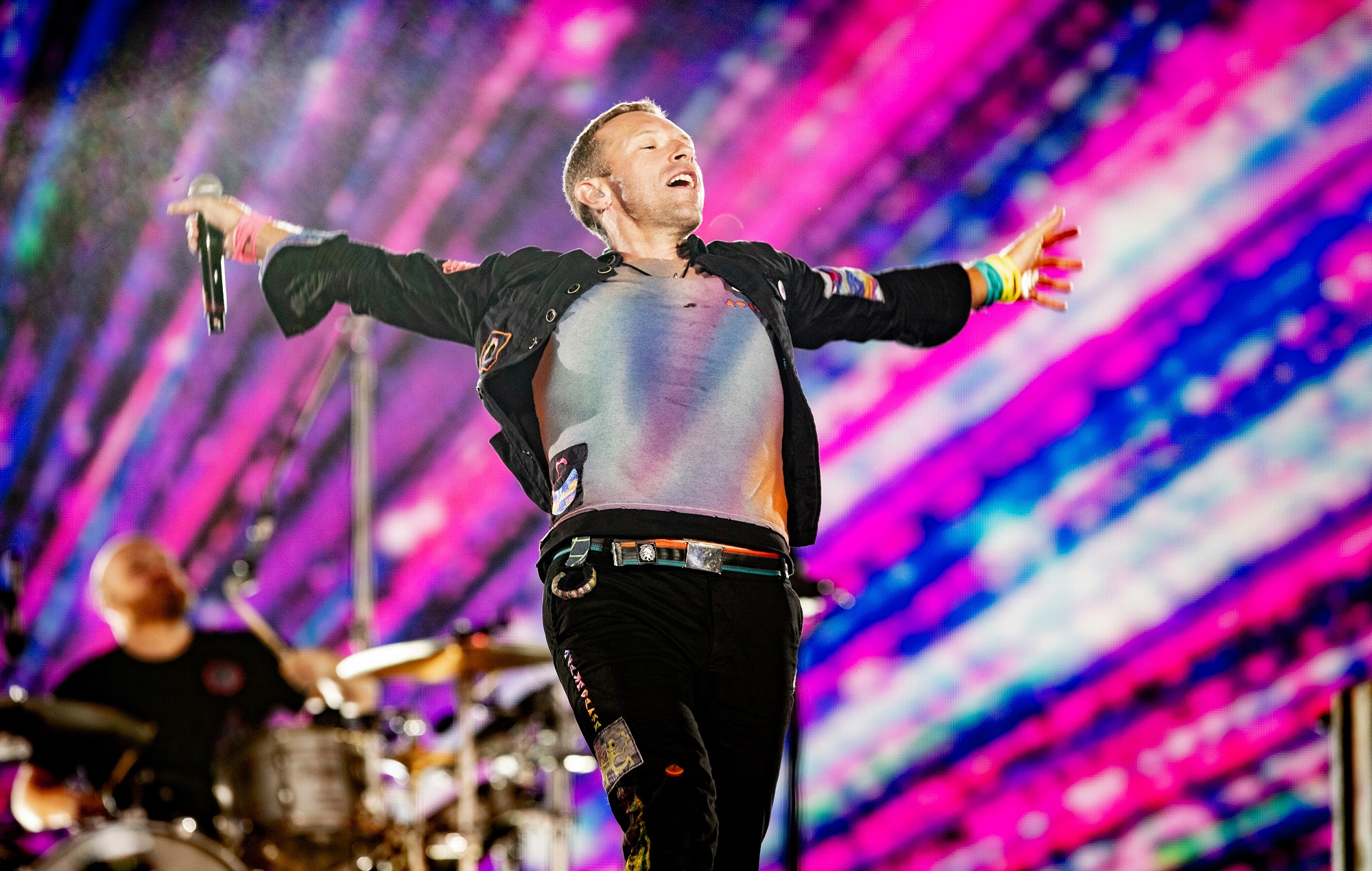 Coldplay's No. 1 Concert: Music, Lights, And A Message Of Love Coldplay's No. 1 Concert: Music, Lights, And A Message Of Love
