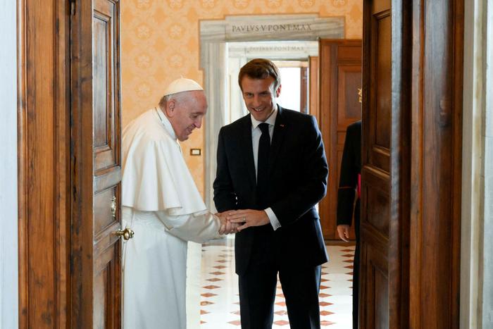 Complot À Rome ? L'Ombre De Macron Sur Le Conclave Papal Complot À Rome ? L'Ombre De Macron Sur Le Conclave Papal