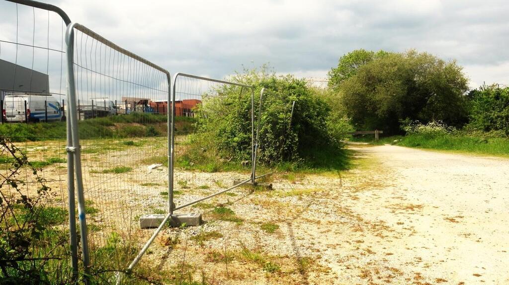 Controverse À Clisson : Un Collège Face Au Nombre Croissant De Croix Portées Par Les Élèves Controverse À Clisson : Un Collège Face Au Nombre Croissant De Croix Portées Par Les Élèves