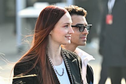 Couple Fights Over Joe Jonas; His Reaction Is Going Viral Couple Fights Over Joe Jonas; His Reaction Is Going Viral