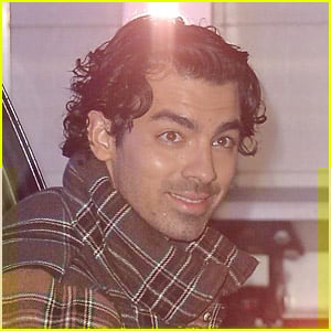 Couple Fights Over Joe Jonas: His Unexpected Reaction Couple Fights Over Joe Jonas: His Unexpected Reaction