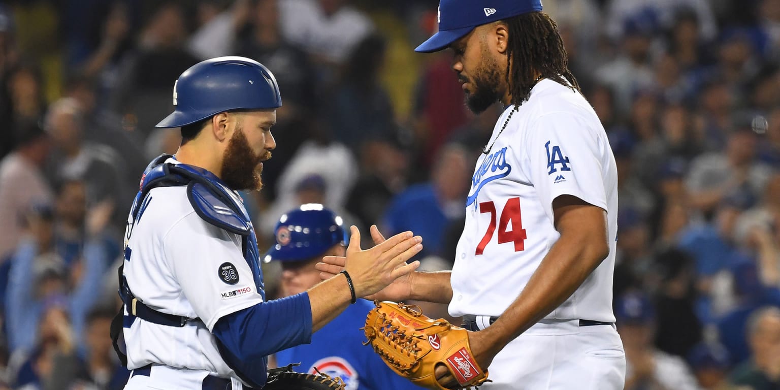 Cubs Pitching Dominates As Dodgers' Offense Stumbles Cubs Pitching Dominates As Dodgers' Offense Stumbles