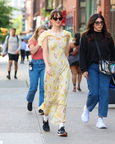 Dakota Johnson With Family At Los Angeles Dakota Johnson With Family At Los Angeles