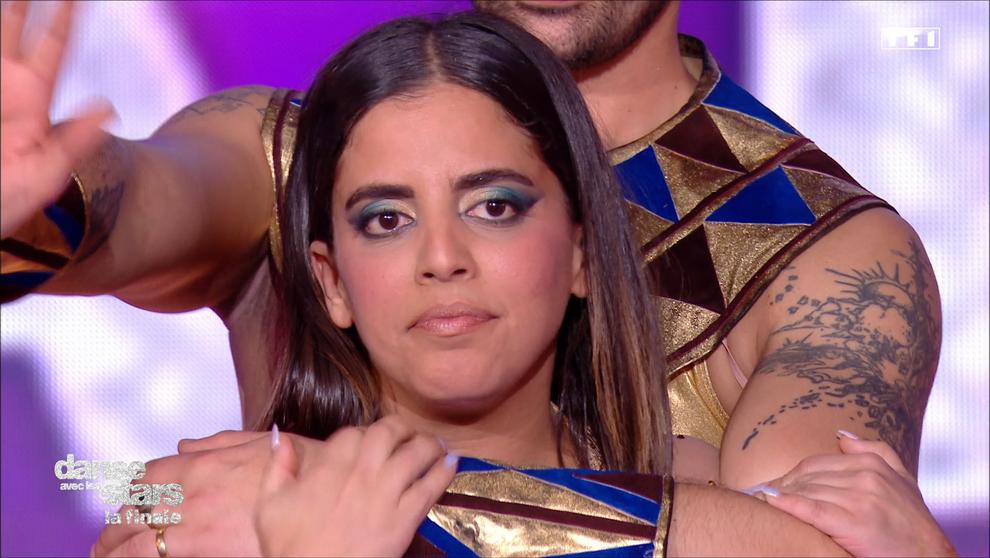 DALS : L'avis Du Jury Sur La Robe D'Inès Reg - Trop Décolletée ? DALS : L'avis Du Jury Sur La Robe D'Inès Reg - Trop Décolletée ?