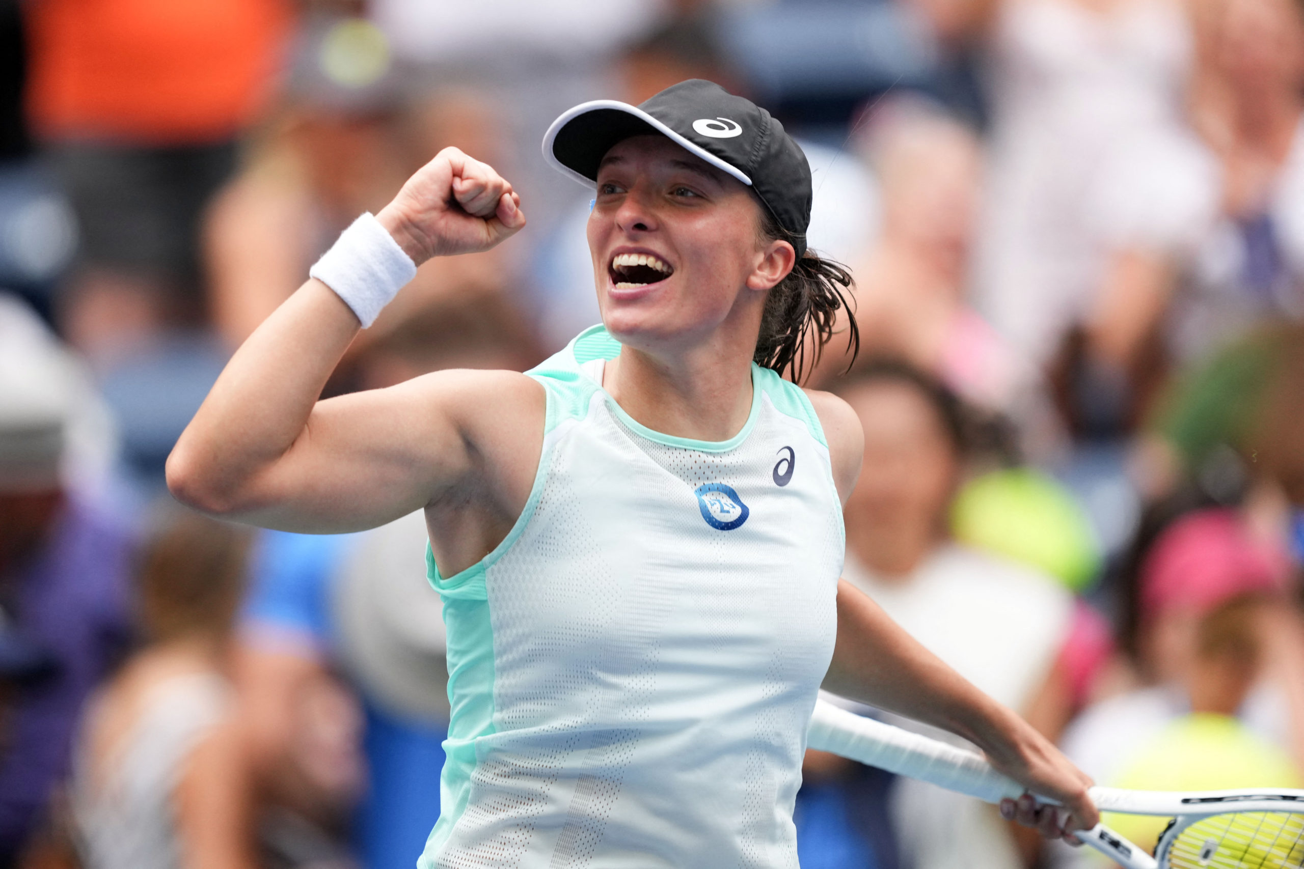 Danielle Collins Upsets Swiatek: Impact On World Rankings Danielle Collins Upsets Swiatek: Impact On World Rankings