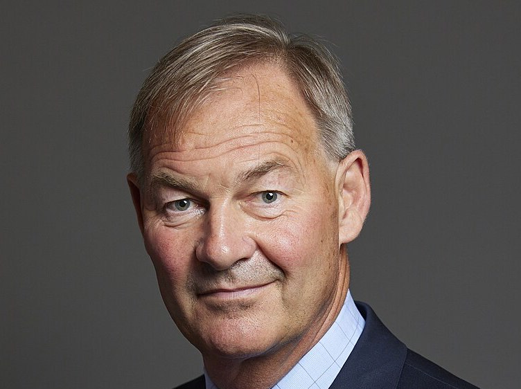 Defamation Lawsuit: Rupert Lowe Takes Legal Action Against Nigel Farage Defamation Lawsuit: Rupert Lowe Takes Legal Action Against Nigel Farage