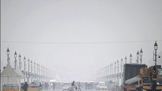 Delhi Issues Heatstroke Warning Amidst Rising Mercury Levels Delhi Issues Heatstroke Warning Amidst Rising Mercury Levels