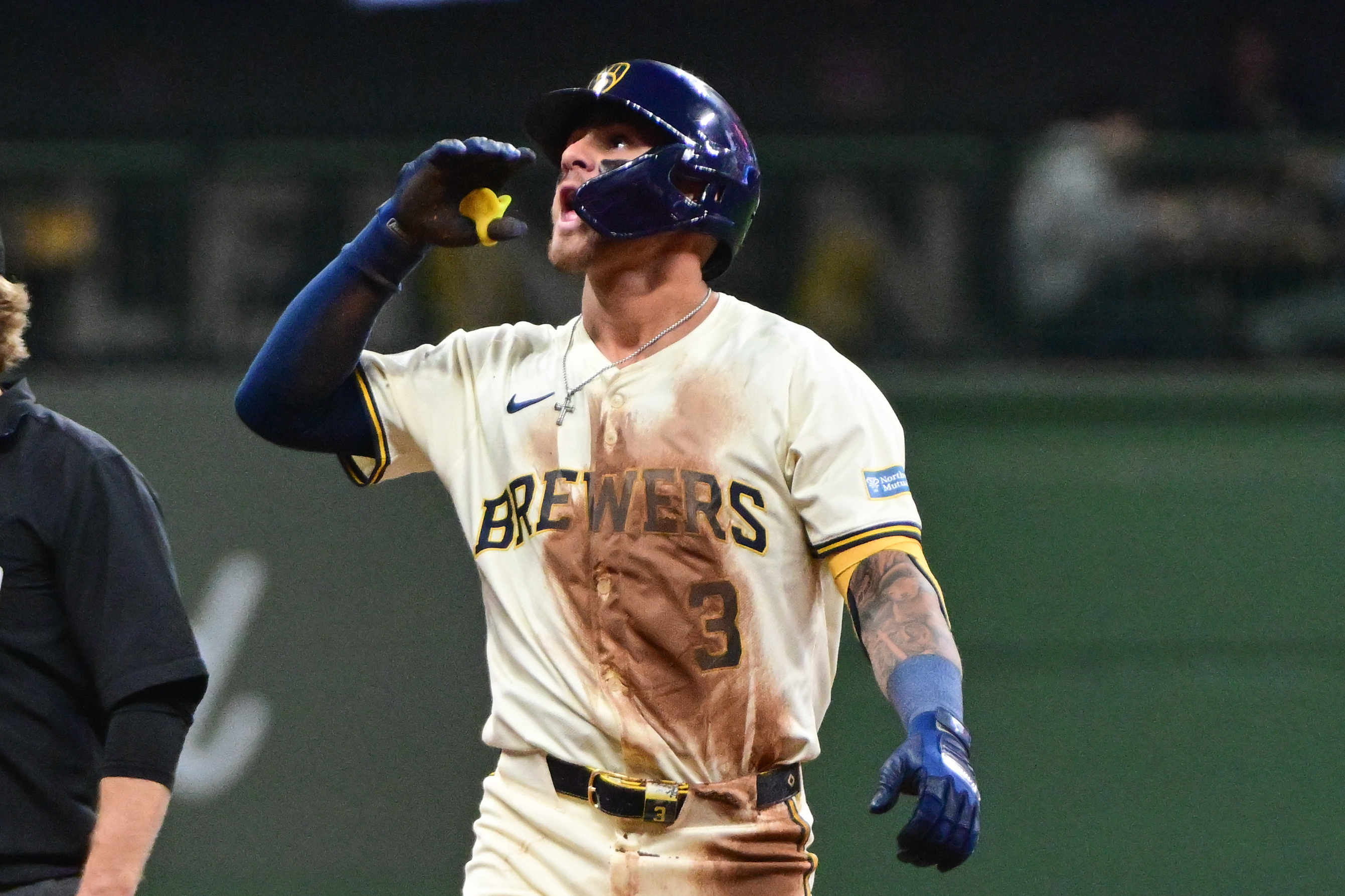 Diamondbacks' Walk-Off Win Stuns Brewers In Ninth Inning Diamondbacks' Walk-Off Win Stuns Brewers In Ninth Inning